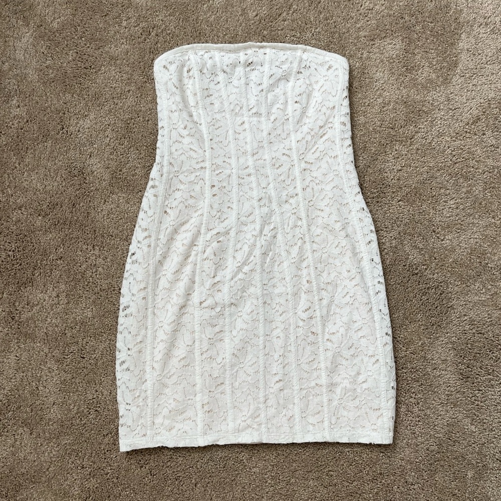 Urban Outfitters Kimchi Blue cream/off white lace strapless mini dress XS